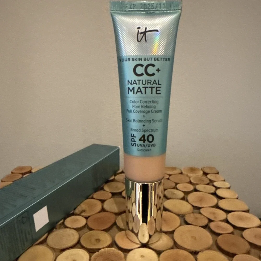 IT Cosmetics Your Skin But Better CC+ Natural Matte SPF40 Light‎ Medium 11/25